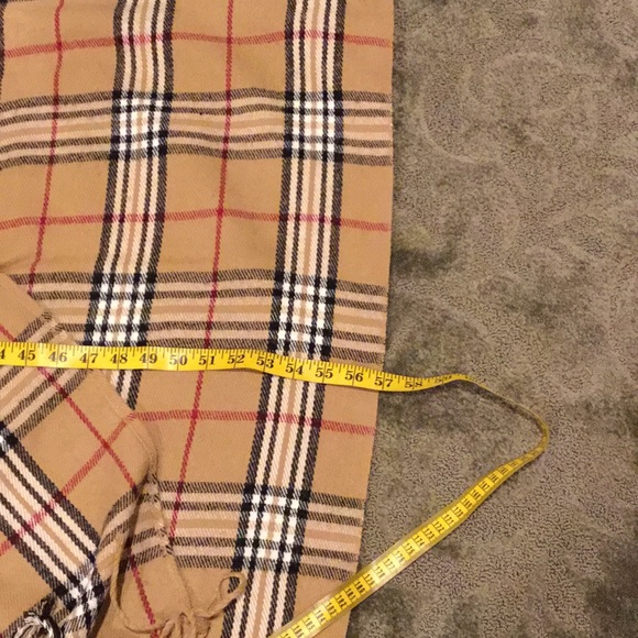 Poncho - Picture 4 of 7